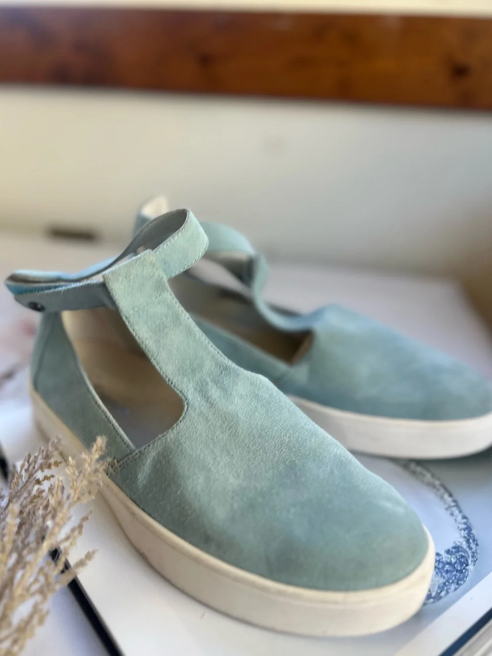 Women’s Mint Suede Slip-On Platform Sneakers 9.5